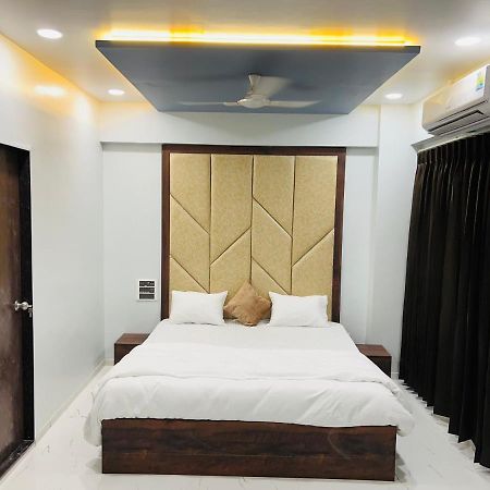 Hotel New City Light Surate Exterior foto