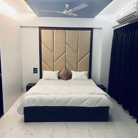 Hotel New City Light Surate Exterior foto