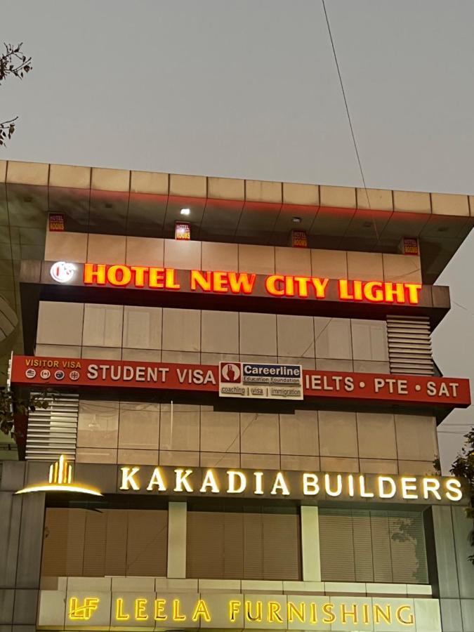 Hotel New City Light Surate Exterior foto