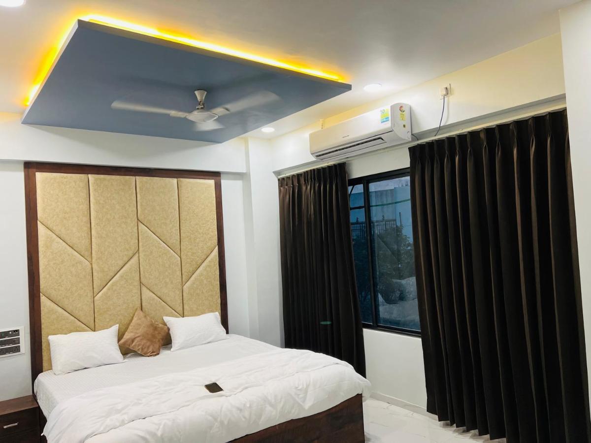 Hotel New City Light Surate Exterior foto