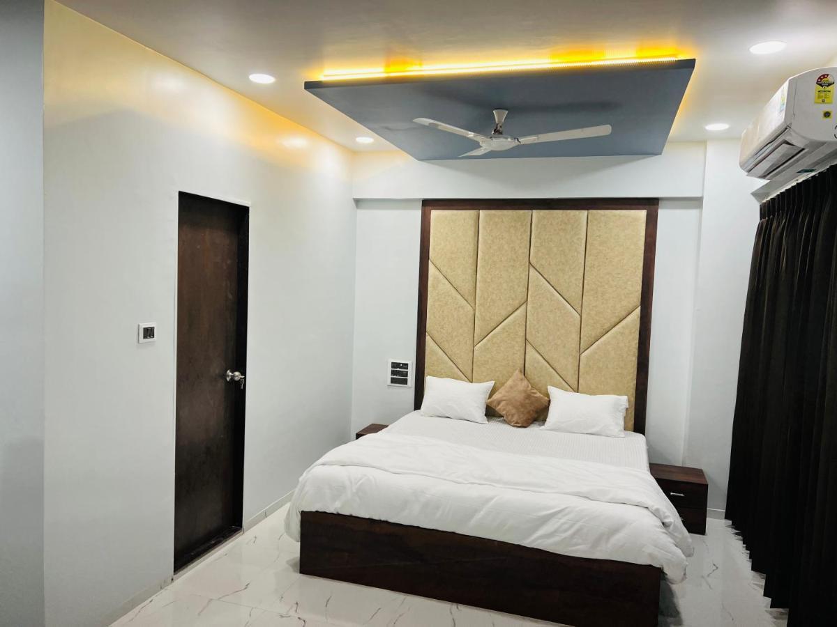 Hotel New City Light Surate Exterior foto