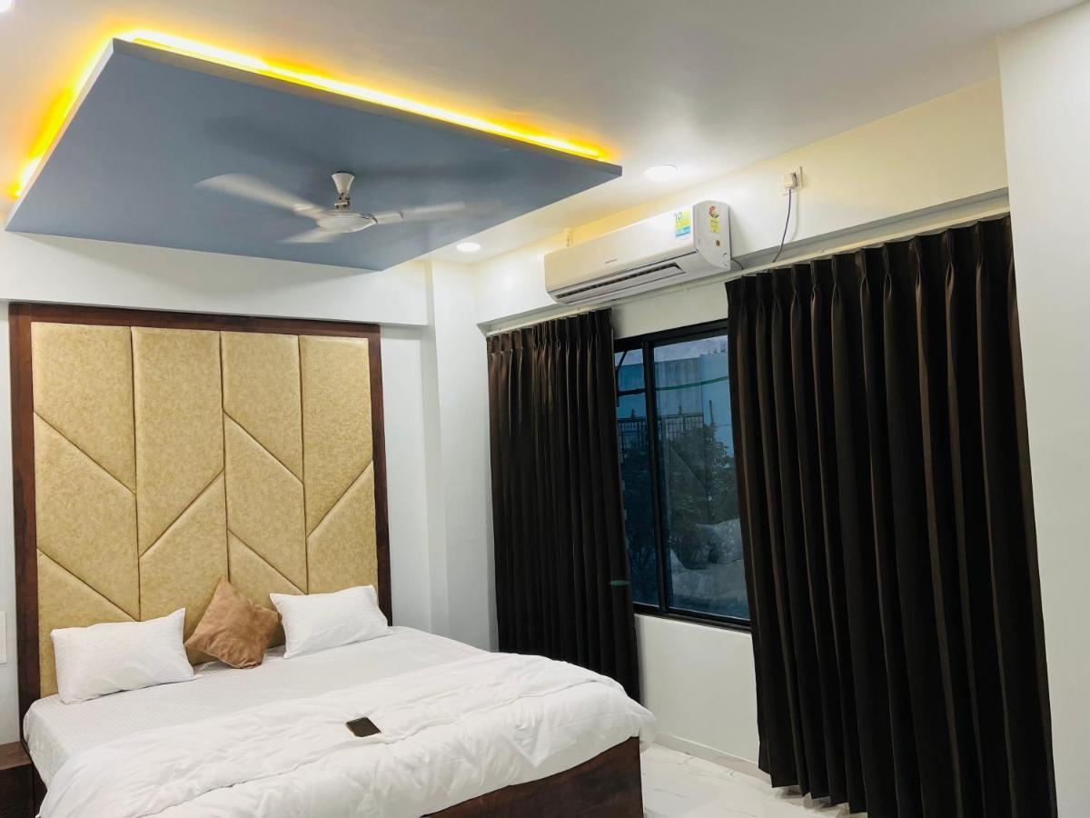 Hotel New City Light Surate Exterior foto