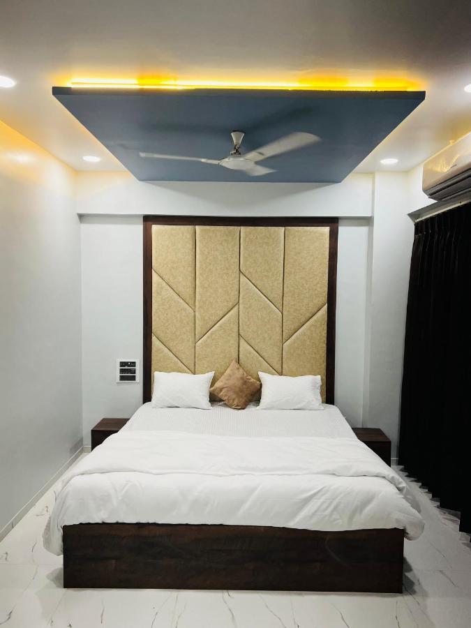 Hotel New City Light Surate Exterior foto